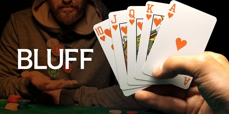 Lên chiến thuật Bluff khoai học khi chơi Poker tại UK88